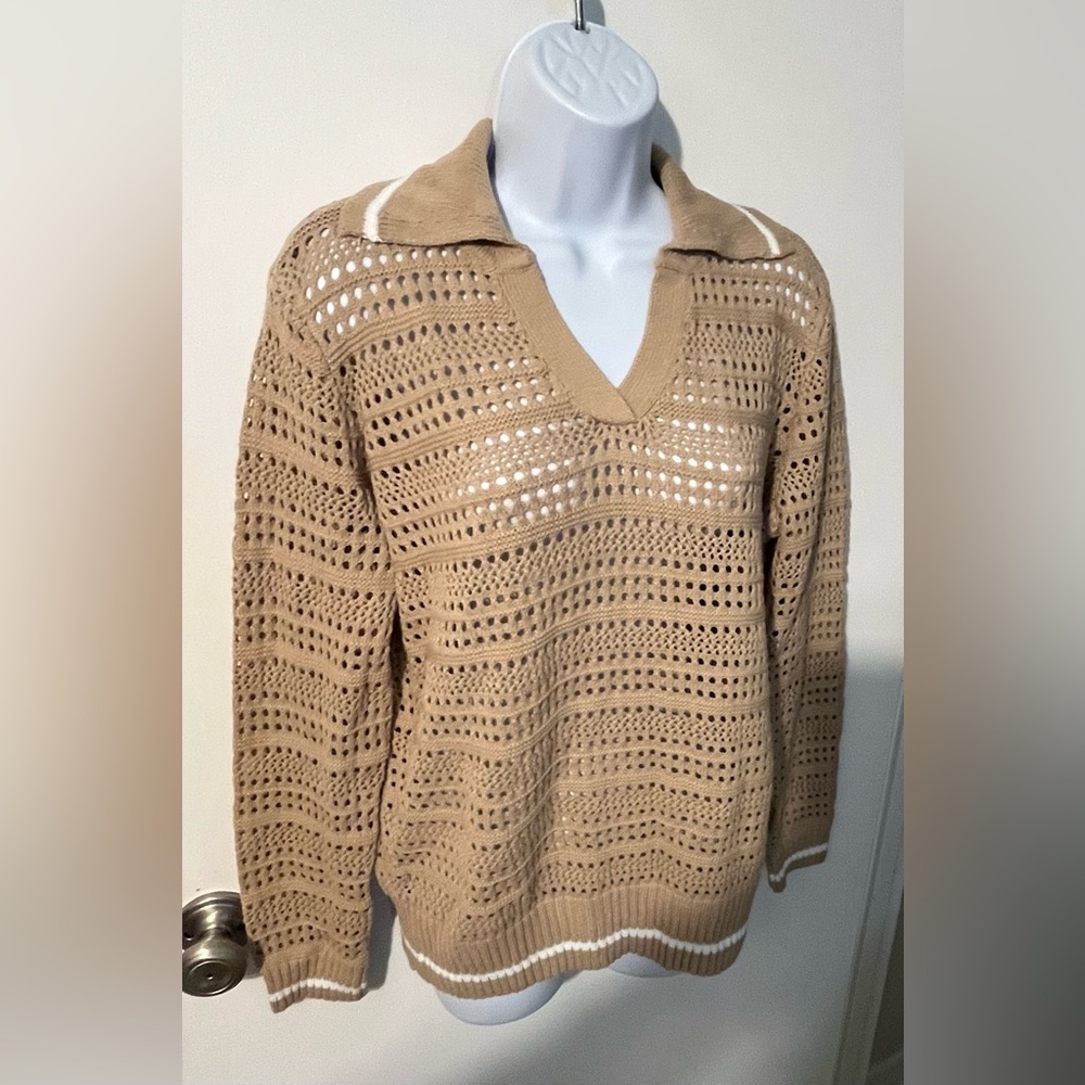 Joan Rivers Tan V-Neck Open-Knit Sweater with polo style collar. .Size Medium